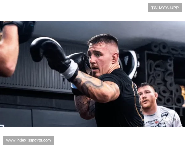 阿斯皮纳尔眼部受创瞬间改变战局，冠军争夺意外终止